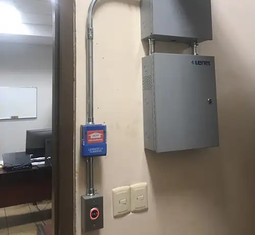 Instalación de frentes de calle y sistemas de intercomunicación IP